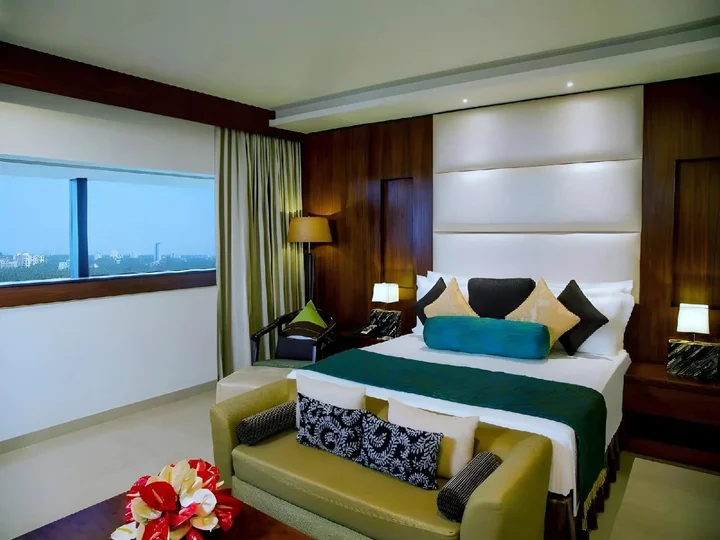 Кондотти: The Raviz Calicut
