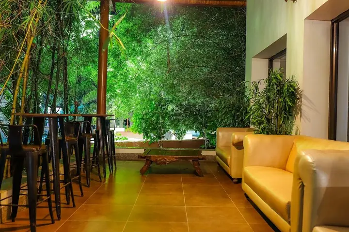 Чандрапур: Jharna Resort