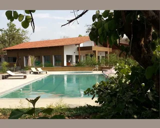 Чандрапур: Jharna Resort