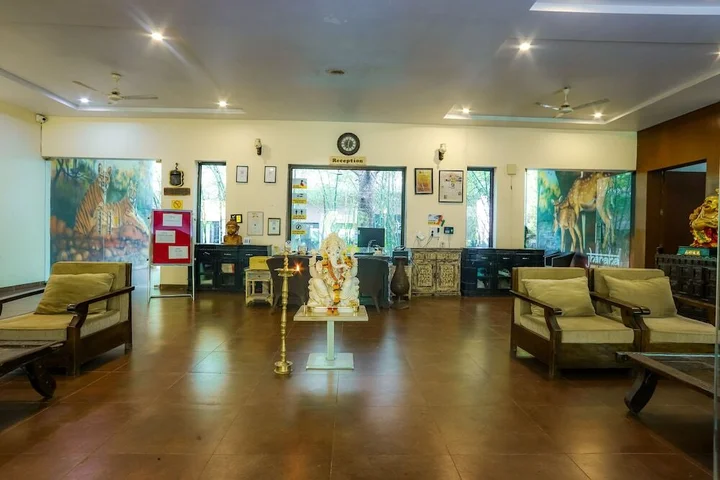 Чандрапур: Jharna Resort