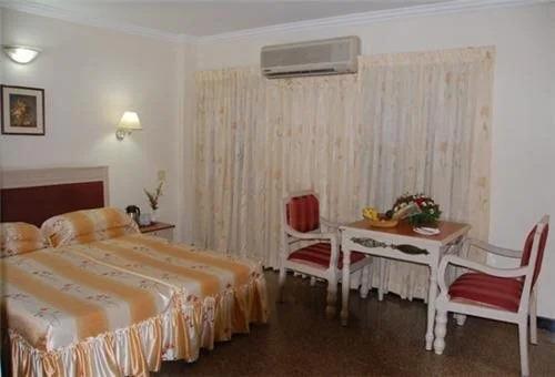 Колката: Hotel Host International