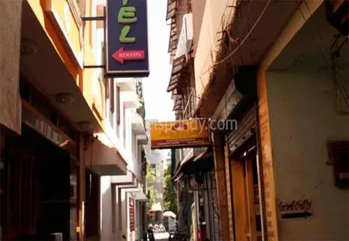 Пудучерри: Nest Budget Hotel
