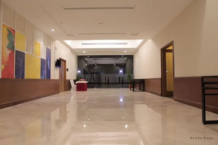 Особая экономическая зона Mahindra World City: Kalyan Grand - a business hotel