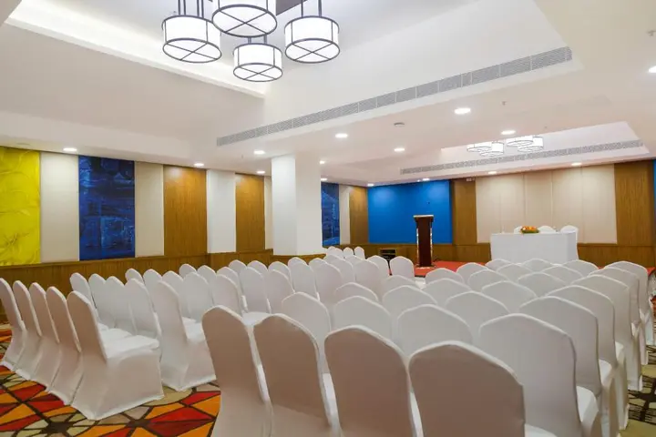 Особая экономическая зона Mahindra World City: Kalyan Grand - a business hotel