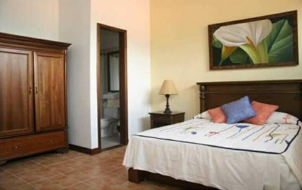 Каргил: Royal Inn Hotel