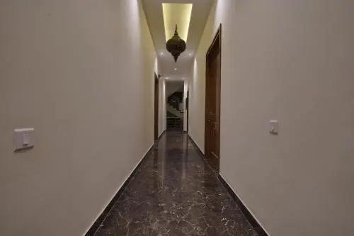 Казаули: Dippys Hotel