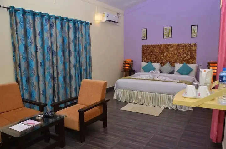 Лонда: Magenta Resort