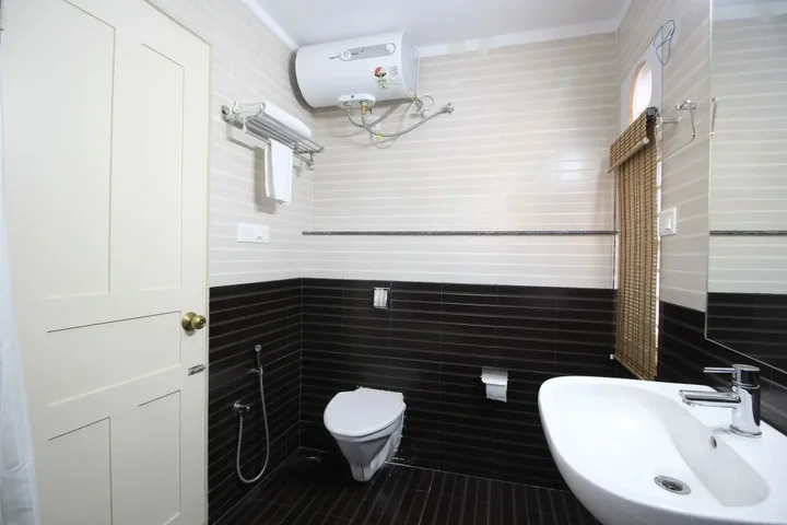 Бангалор: White Feather Hotel
