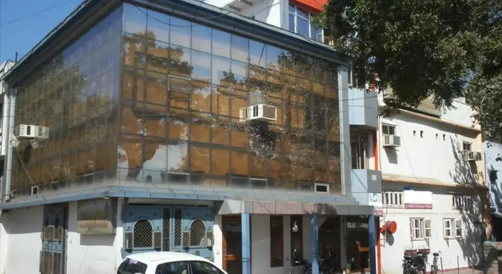Агра: Hotel Swarajya Palace