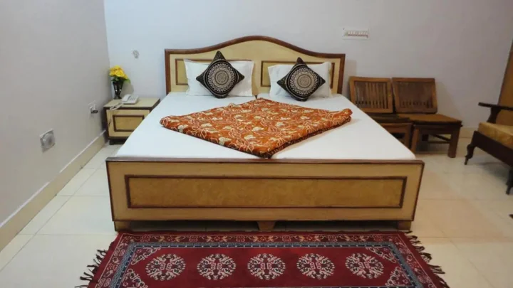 Агра: Hotel Swarajya Palace