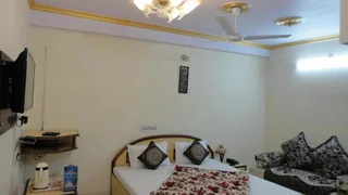 Агра: Hotel Swarajya Palace