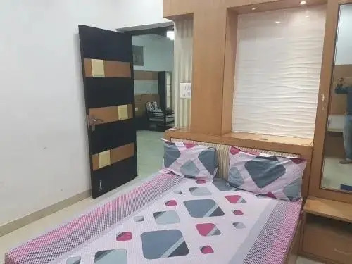 Нью-Дели: Luxury Inn