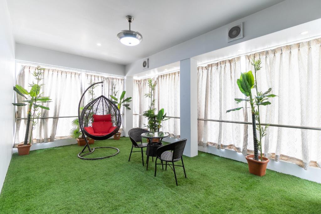 carousel image 4