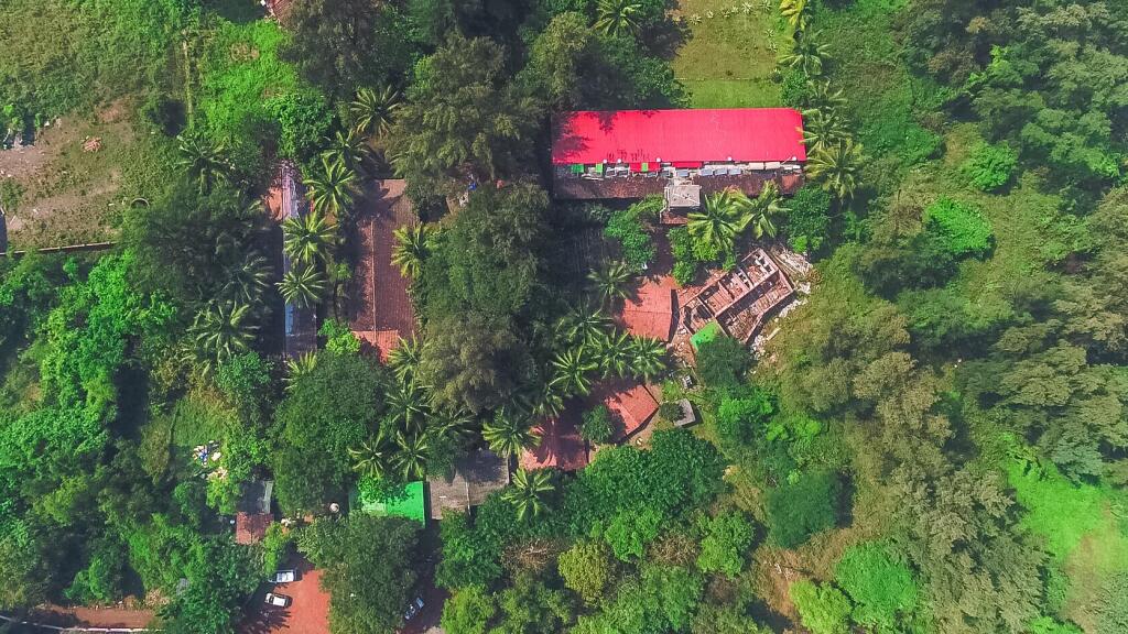 Даполи: Lotus Eco Beach Resort Murud Dapoli