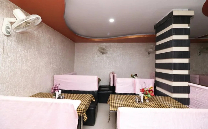 Патна: Hotel Mani International