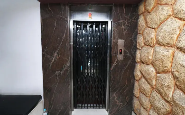 Патна: Hotel Mani International