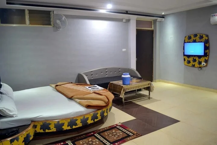 Пачмарай: Hotel Rock Manor