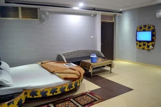 Пачмарай: Hotel Rock Manor