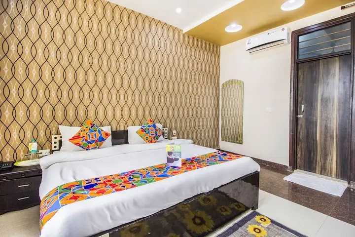 Агра: FabHotel Queen Palace