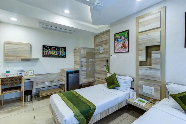 Индаур: Treebo Daksh Residency