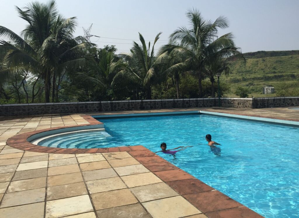 Хандала: Modi's Resort Karjat
