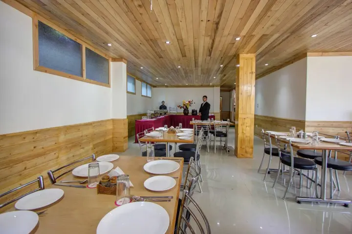 Манали: Treebo Trend Woodstock Inn