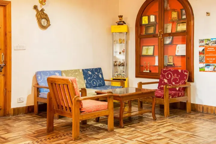 Манали: Treebo Trend Woodstock Inn