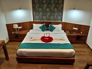 Куттикканам: L&G Riverview Haven.