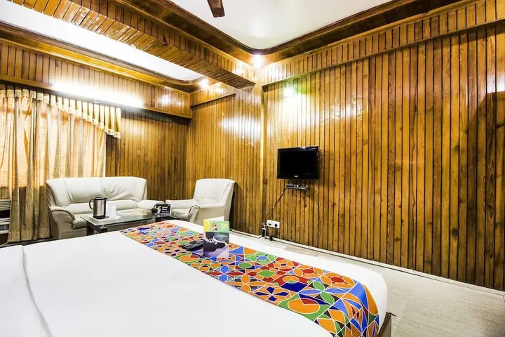 Канпур: FabHotel Mayfair Inn