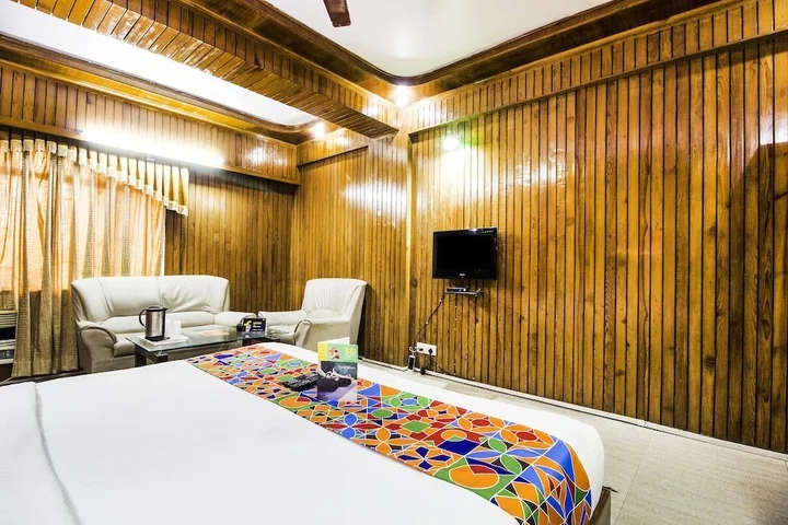 Канпур: FabHotel Mayfair Inn