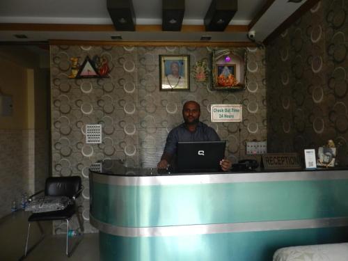 Канпур: Hotel Mangalam