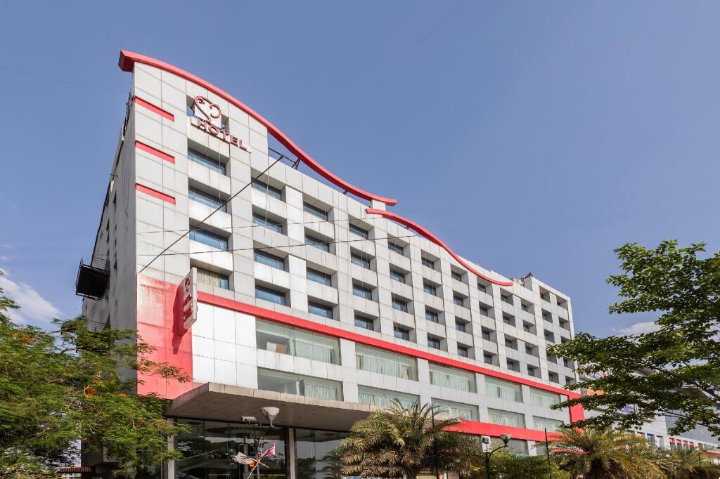 Индаур: Hotel Mangal City