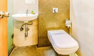 Мумбаи: FabHotel Ascot International