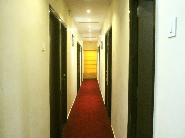 FabHotel Ascot International — фото 1
