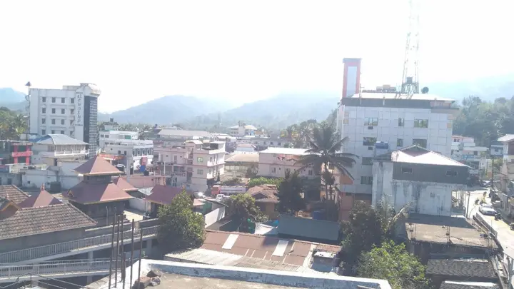 Кумили: Grand Periyar Residency,Near Kumily Busstation