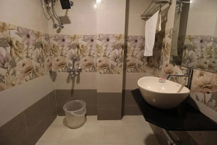 Мумбаи: Hotel Ashir Inn