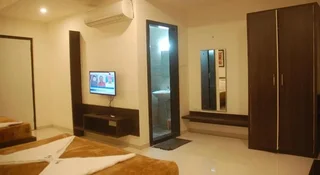 Хоспет: Hotel Swathi