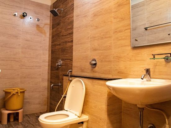Хоспет: Hotel Swathi