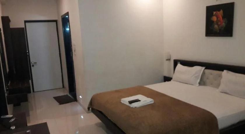 Хоспет: Hotel Swathi