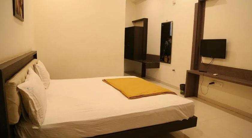 Хоспет: Hotel Swathi