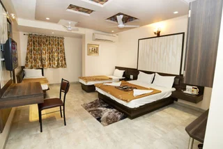 Ширди: Hotel Sai Suraj Park