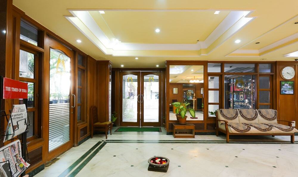 Hotel Adarsha Inn — фото 1