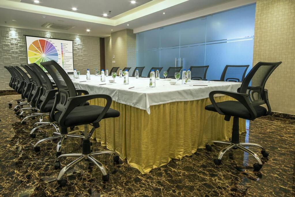 Колката: The Fern Residency Kolkata