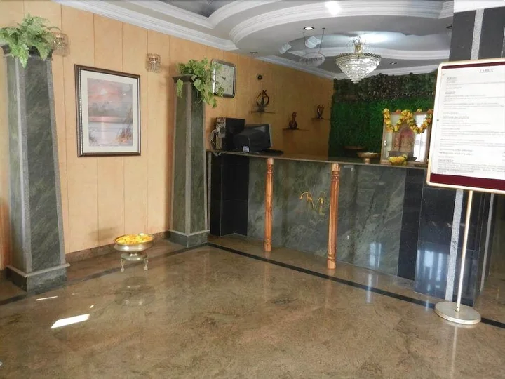 Chikkajala: Mount Palazzo