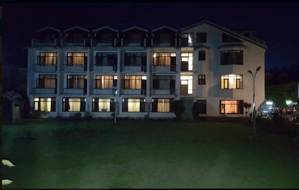 Шринагар: Hotel Paradise