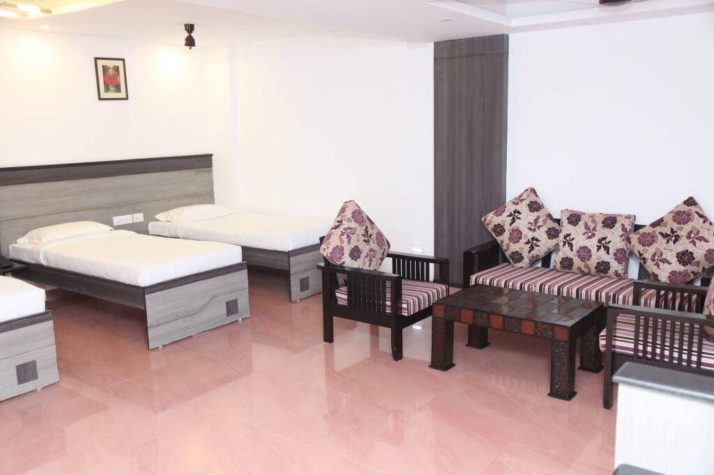 Салем: Hotel Karpagam International