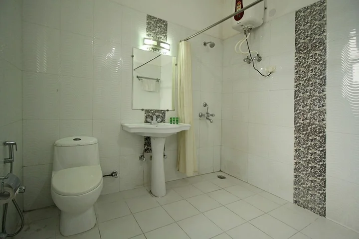 Нойда: Mint Marbella Suites