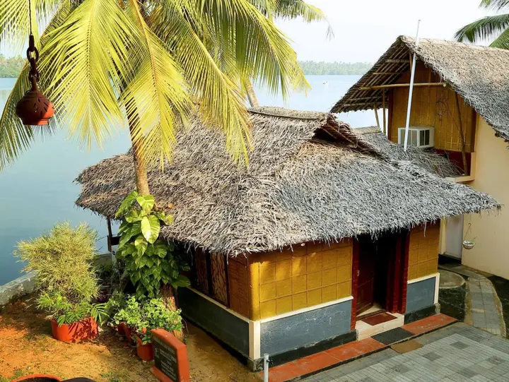 Коччи: Kadalkkara Lake Resort