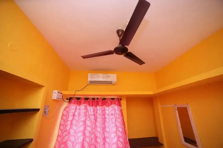 Калапет: R.M Guest House