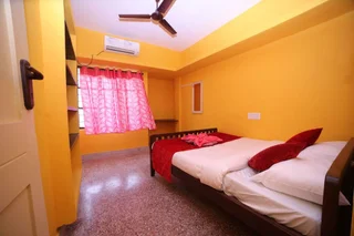 Калапет: R.M Guest House